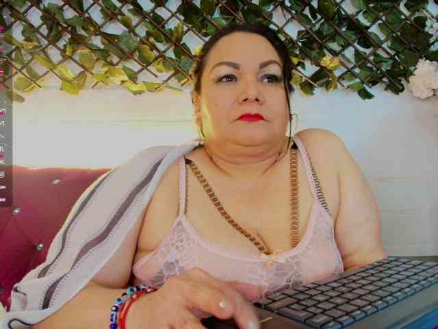 EllenaBoobs webcam