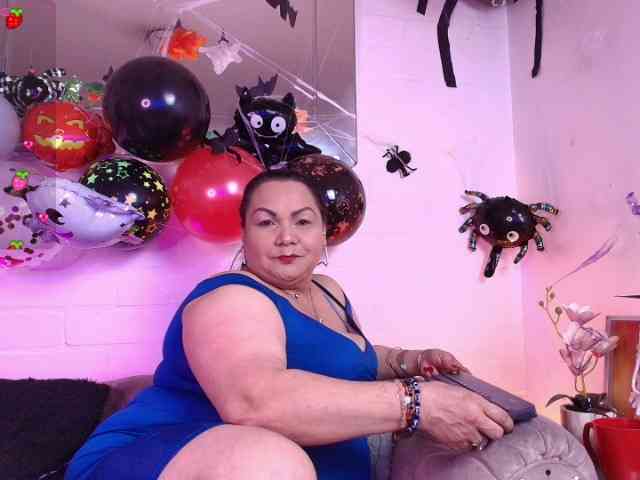 EllenaBoobs webcam