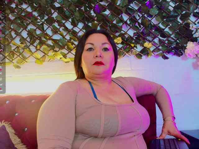 EllenaBoobs webcam