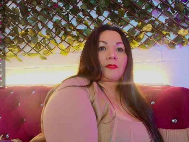 EllenaBoobs webcam