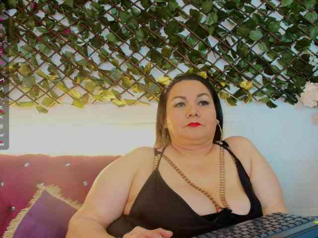 EllenaBoobs webcam