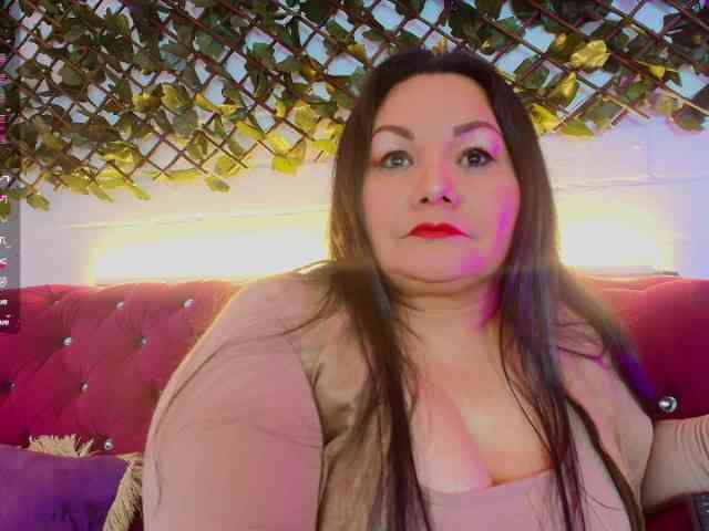 EllenaBoobs webcam