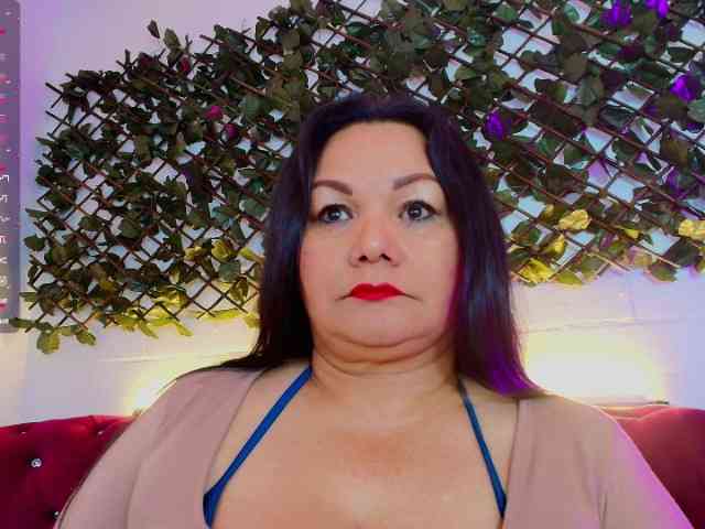 EllenaBoobs webcam