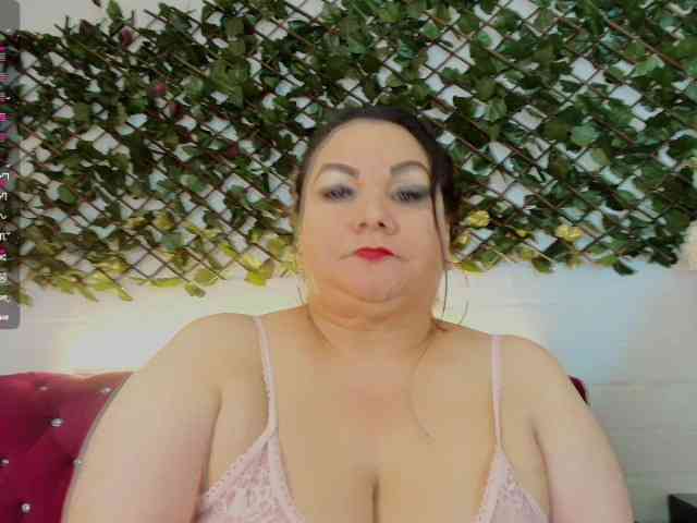 EllenaBoobs webcam
