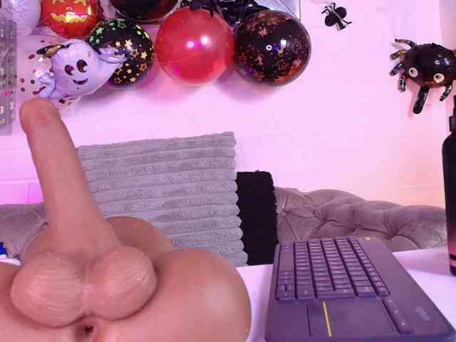 EllenaBoobs webcam