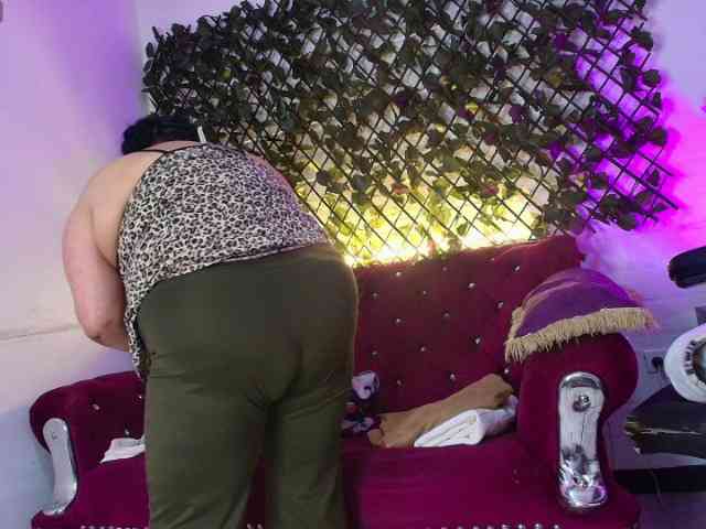 EllenaBoobs webcam