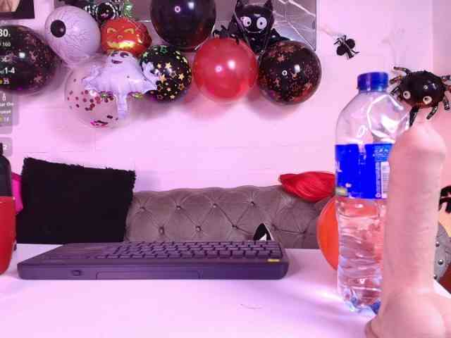 EllenaBoobs webcam