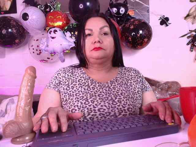 EllenaBoobs webcam