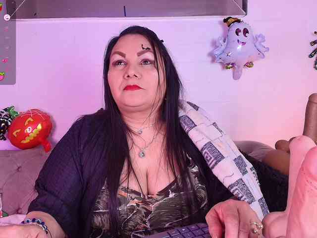EllenaBoobs webcam