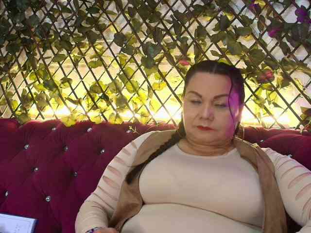 EllenaBoobs webcam