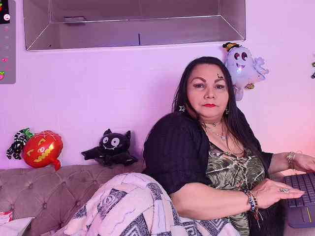 EllenaBoobs webcam