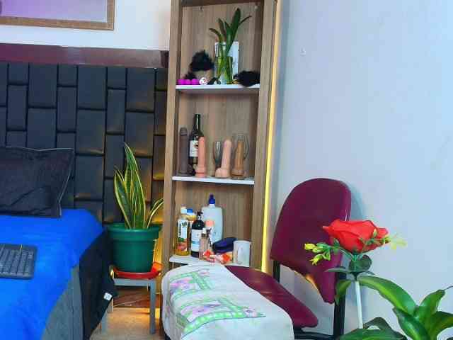 EllenaBoobs EllenaBoobs