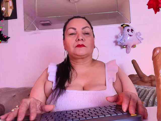 EllenaBoobs webcam