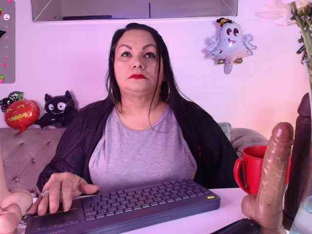 EllenaBoobs webcam