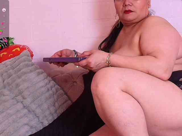 EllenaBoobs webcam