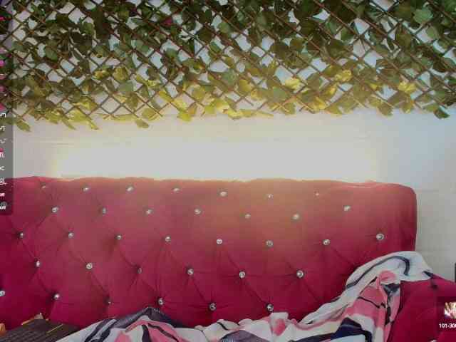 EllenaBoobs webcam