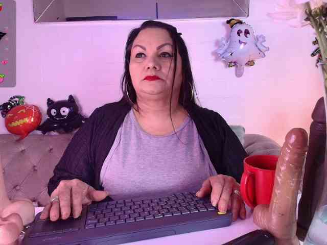 EllenaBoobs webcam