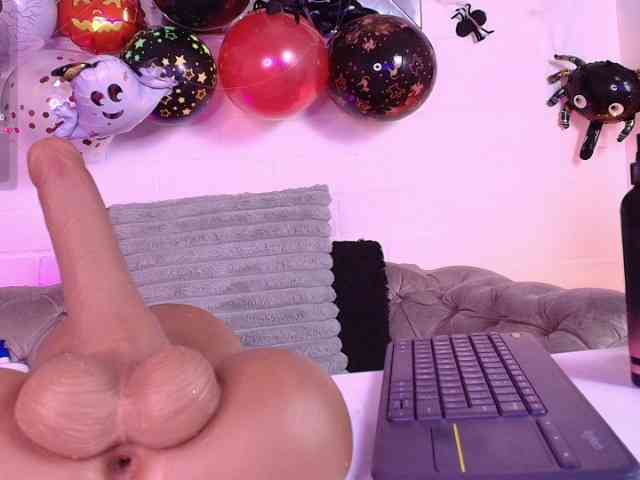 EllenaBoobs webcam