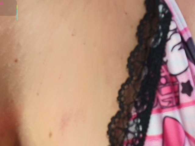 SCARLETTE04's BongaCams show and profile