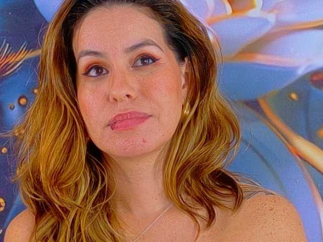 SCARLETTE04's BongaCams show and profile