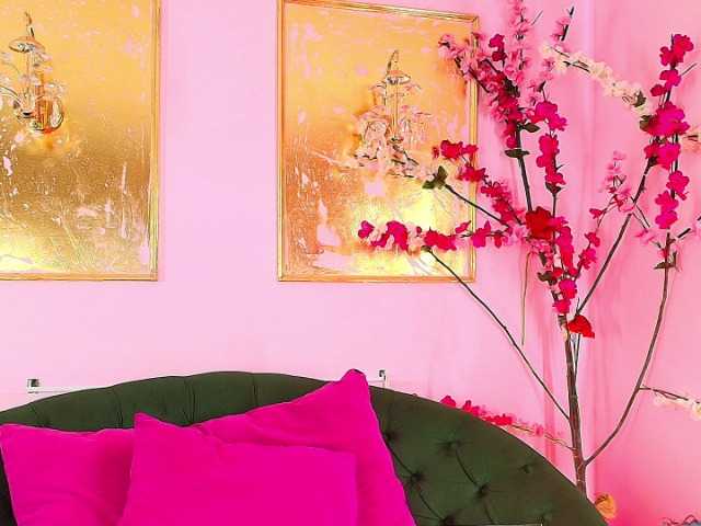 SCARLETTE04's BongaCams show and profile