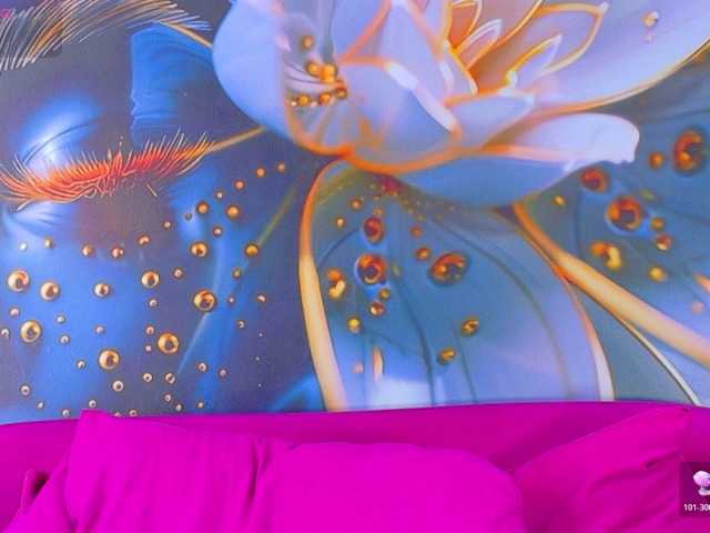 SCARLETTE04's BongaCams show and profile