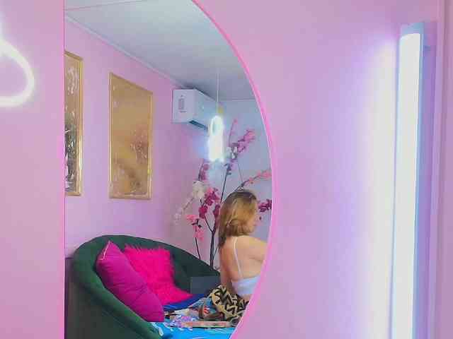 SCARLETTE04 webcam