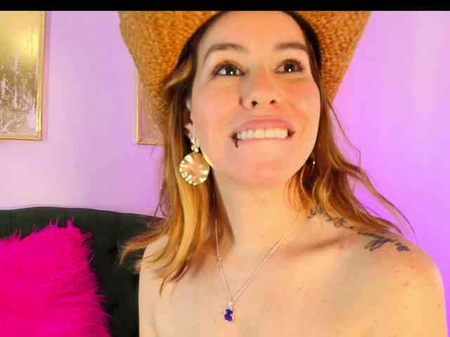 SCARLETTE04 webcam