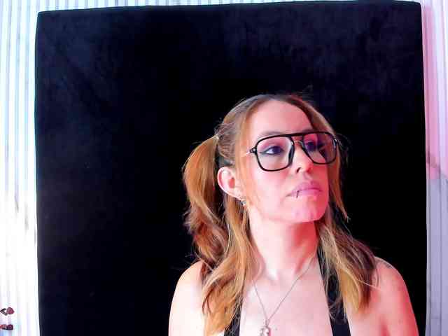 SCARLETTE04 webcam