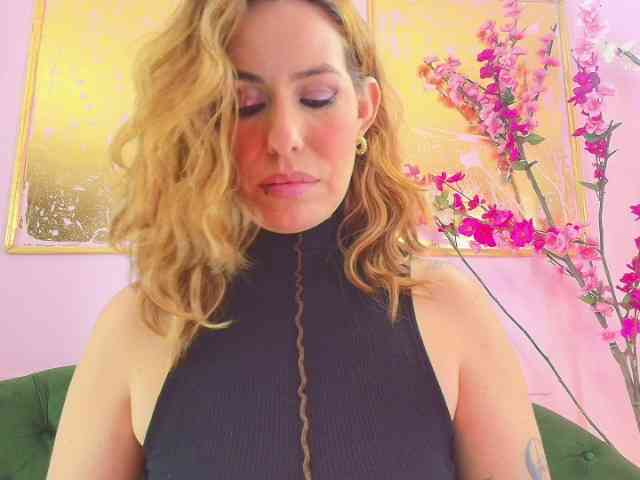 SCARLETTE04 SCARLETTE04