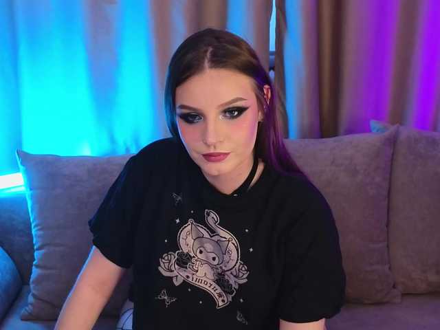 monicaerotic's BongaCams show and profile