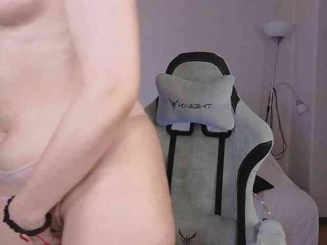 naked chatroom Monicaerotic