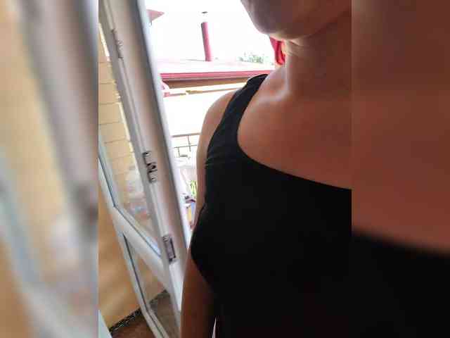 SexWifeLina Live Webcam on BongaCams