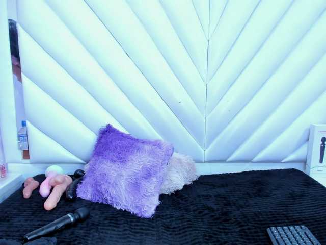 SalmaSantos's BongaCams show and profile