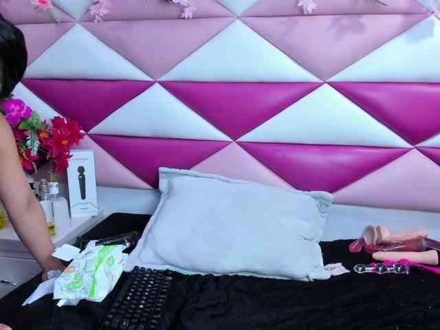 SalmaSantos webcam