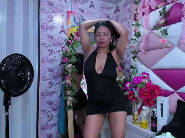 SalmaSantos webcam