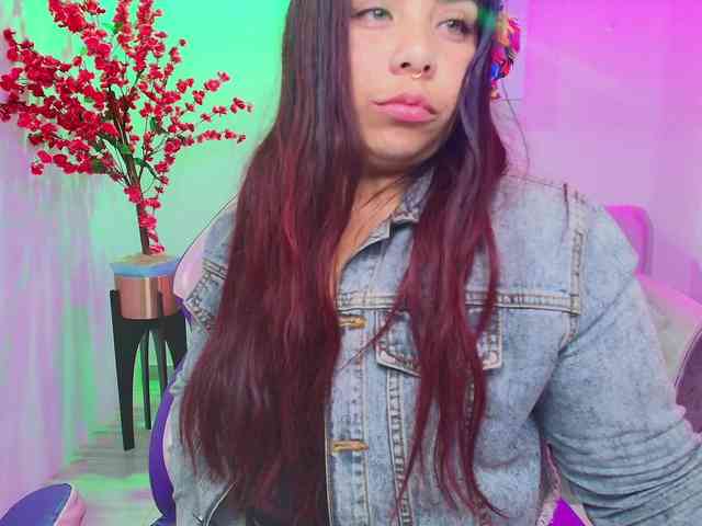maite-darkness webcam