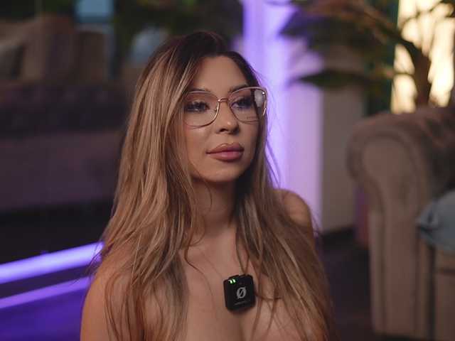 Asssmerising's BongaCams show and profile