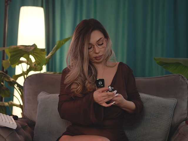 Asssmerising's BongaCams show and profile