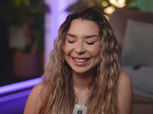 Asssmerising's BongaCams show and profile