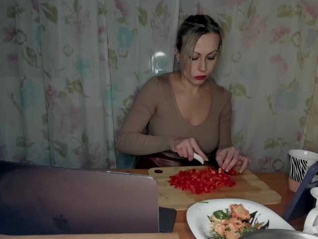 Alenkahot's BongaCams show and profile