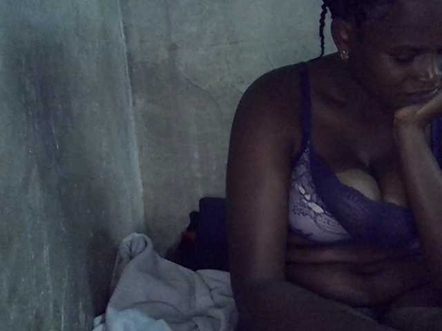 Sexypretty01's BongaCams show and profile