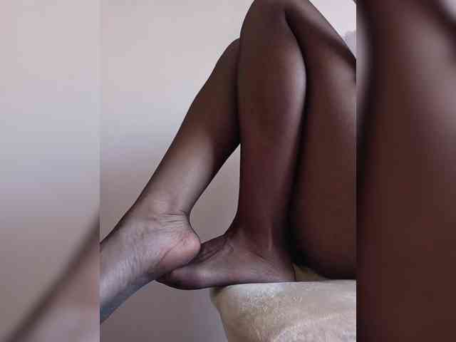 Leylla_ webcam