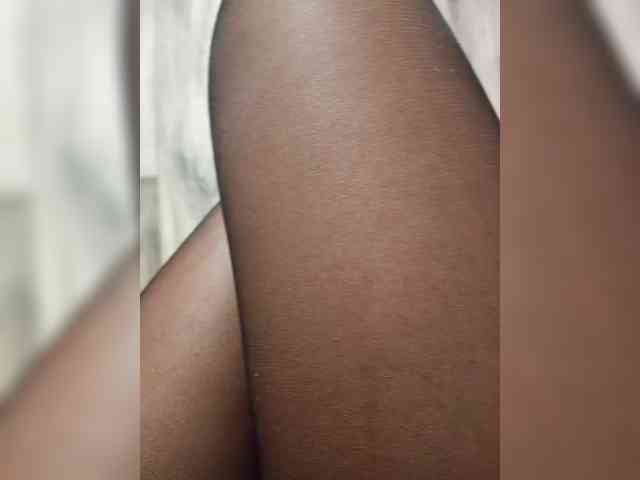 Leylla_ webcam
