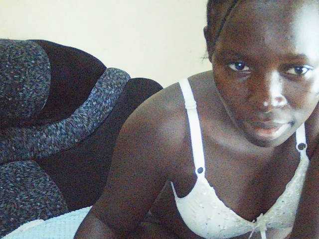 DivineAssGoddess's BongaCams show and profile