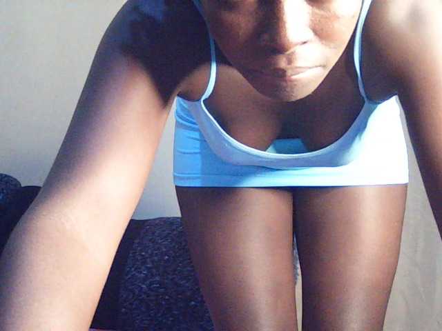 DivineAssGoddess's BongaCams show and profile