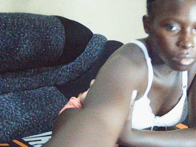 DivineAssGoddess's BongaCams show and profile