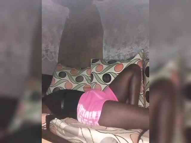 DivineAssGoddess webcam