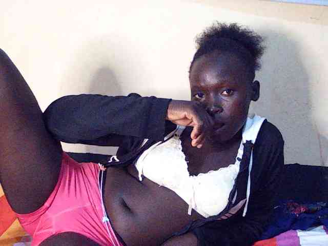 DivineAssGoddess webcam