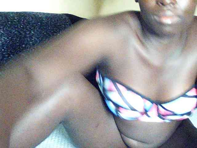 DivineAssGoddess webcam